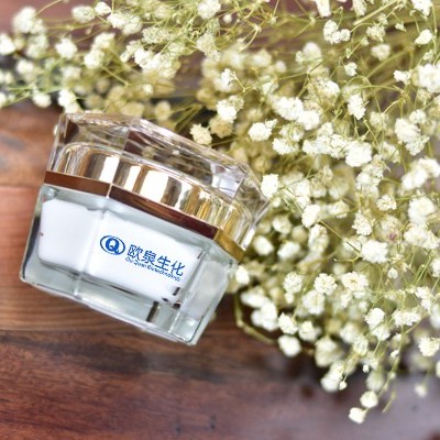 美妝廠家：你會(huì)看化妝品樣板嗎？