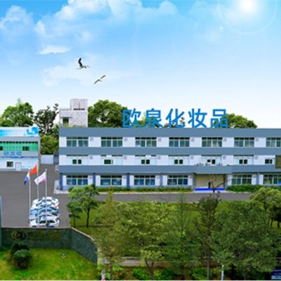 鼻翼嘴角長粉刺怎么辦？