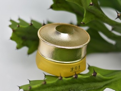 美妝廠家：活性修護(hù)霜的作用你知道嗎？