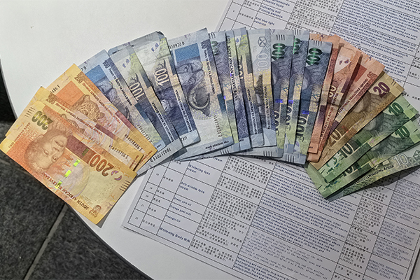 重磅！廣東歐泉集團(tuán)（南非）貿(mào)易博覽會(huì)完美收官！