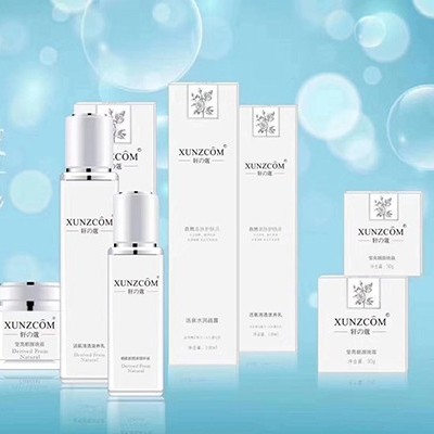 懶人護(hù)膚必備之水乳精華三合一！